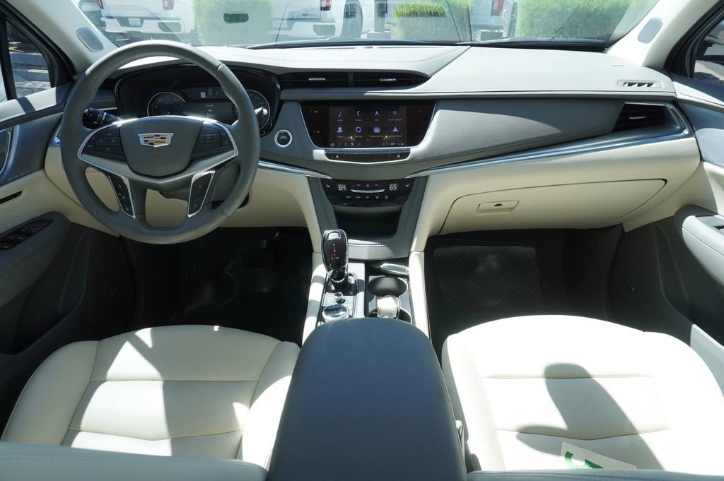 Certified 2023 Cadillac XT5 Premium Luxury image 8