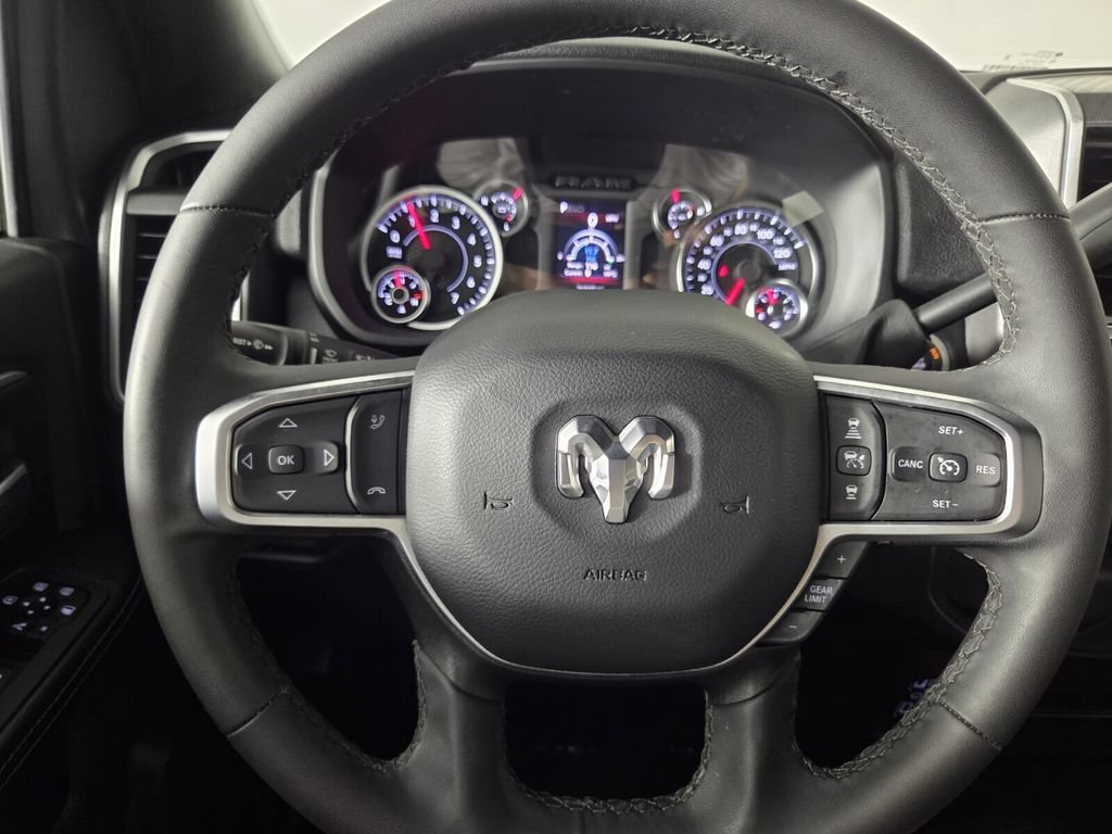 Used 2025 RAM 2500 Big Horn AWD/4WD image 15