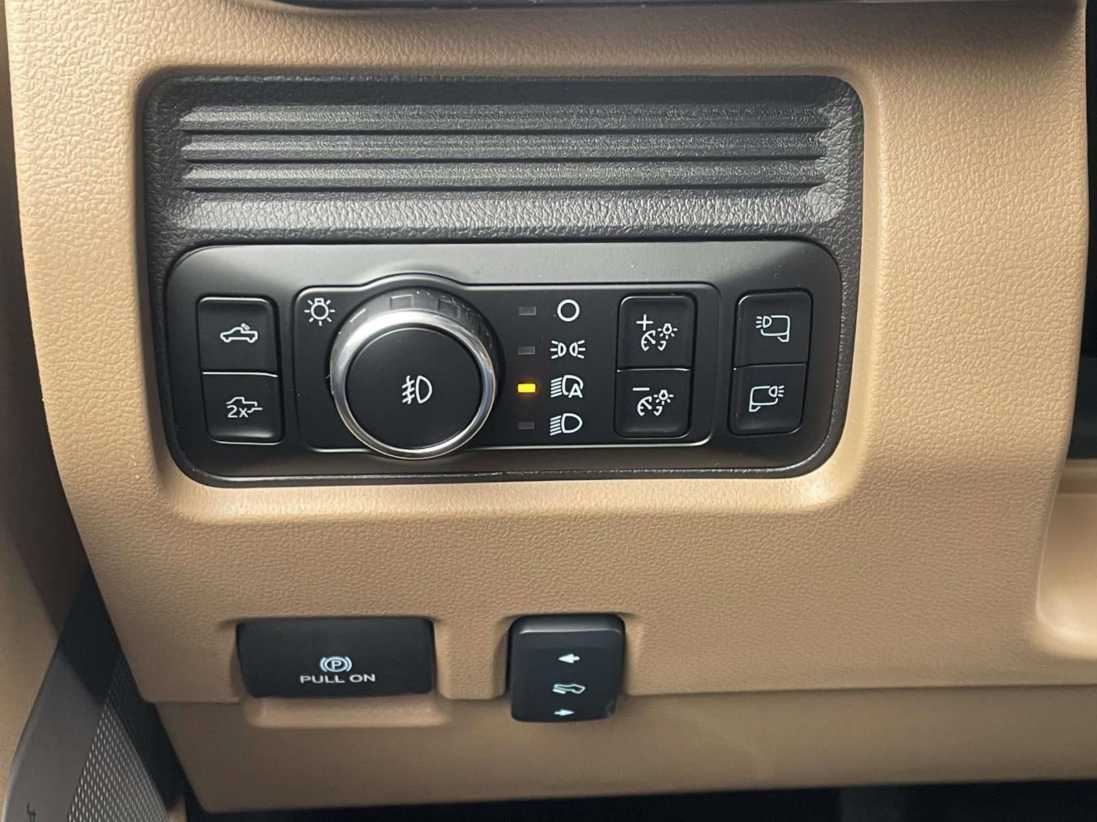 New 2026 Ford F350 Lariat w/ Chrome Package image 19