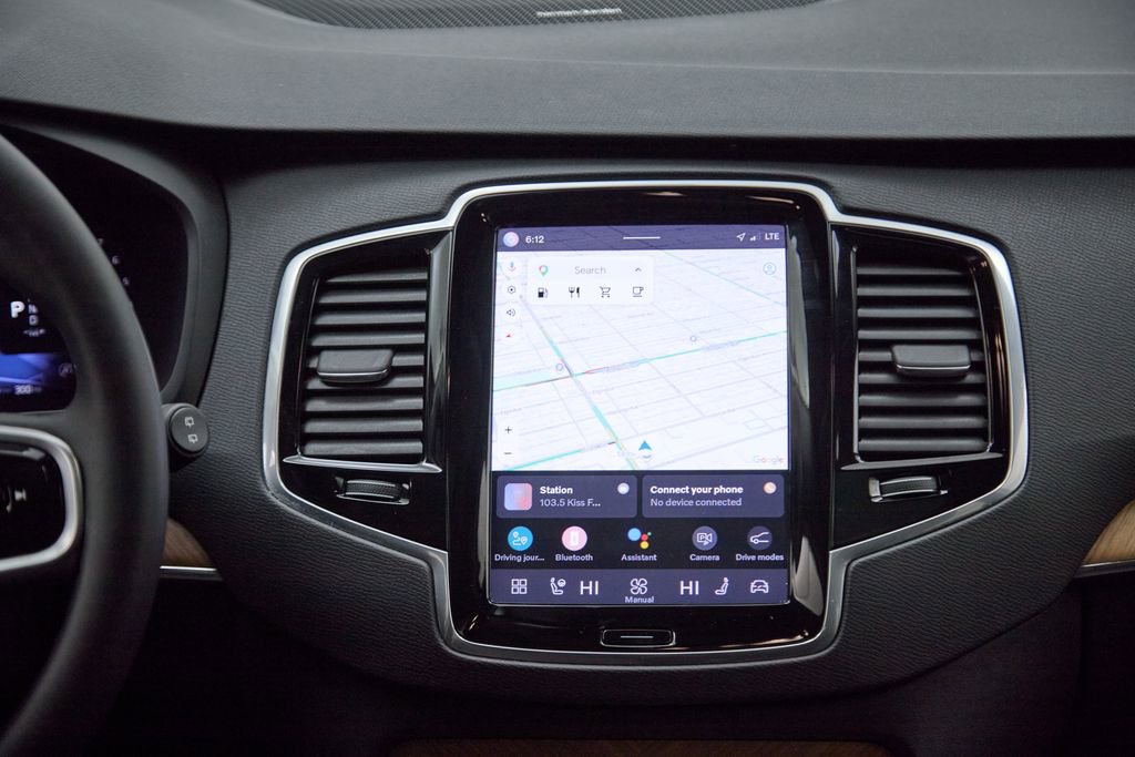 Certified 2023 Volvo XC90 B6 Plus w/ Protection Package Premier image 32