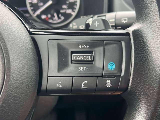 Used 2023 Nissan Rogue SV AWD/4WD image 22