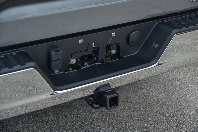 New 2025 GMC Sierra 1500 SLE w/ Preferred Package image 12