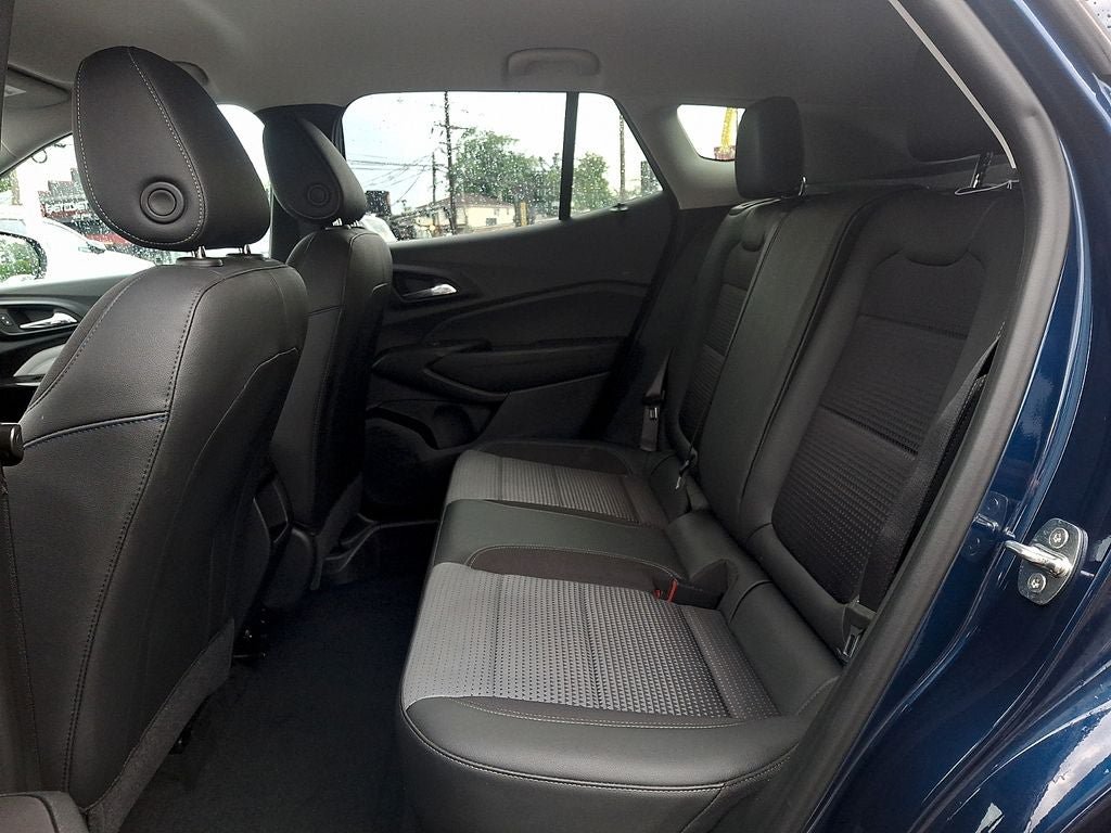 Used 2024 Chevrolet Trax LT w/ Driver Confidence Package FWD image 10