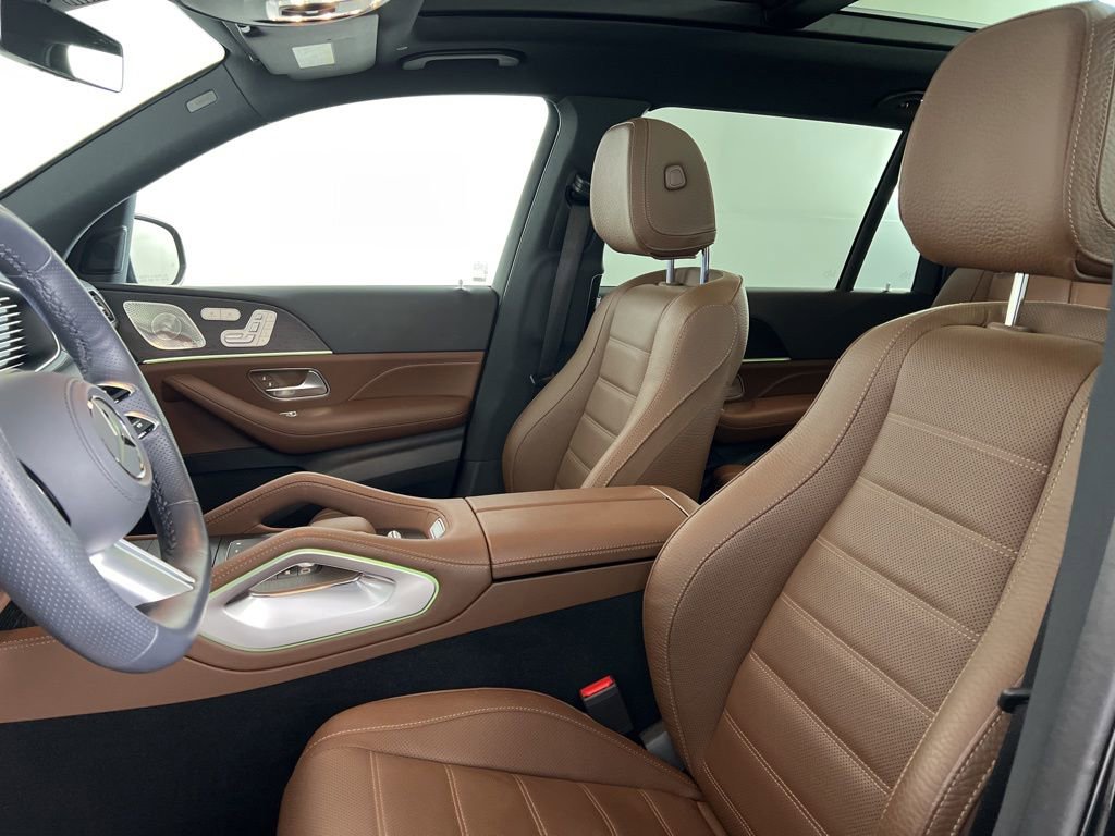Certified 2025 Mercedes-Benz GLS 450 4MATIC image 3