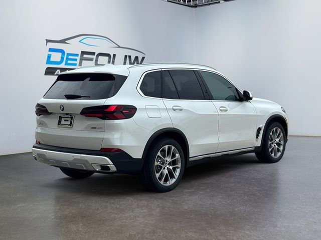 Used 2026 BMW X5 xDrive40i w/ Premium Package image 3