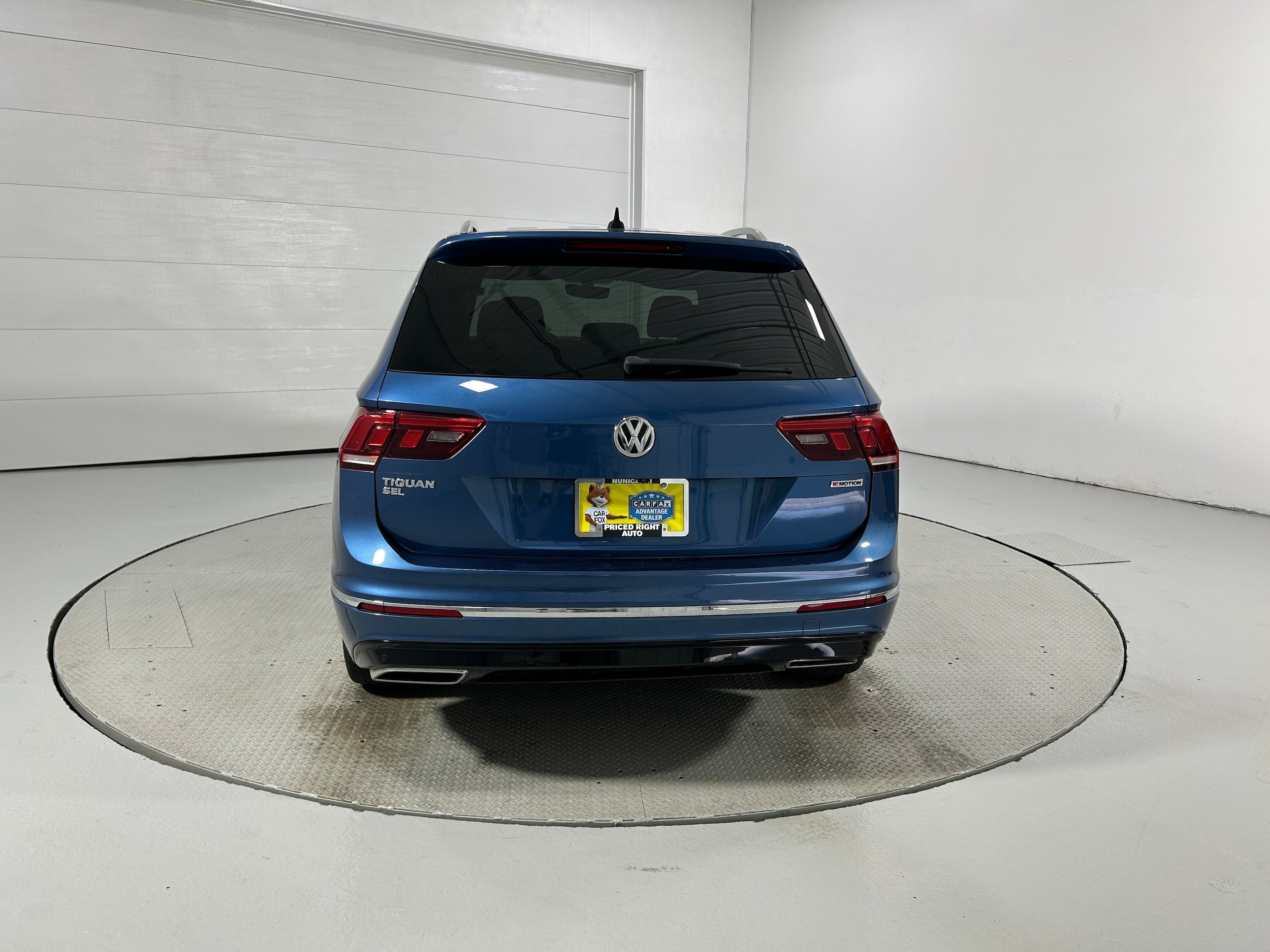 Used 2019 Volkswagen Tiguan SEL R-Line AWD/4WD image 32