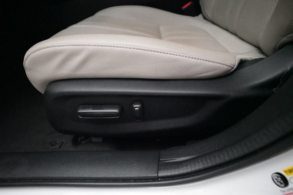 Used 2022 Honda Insight Touring image 28
