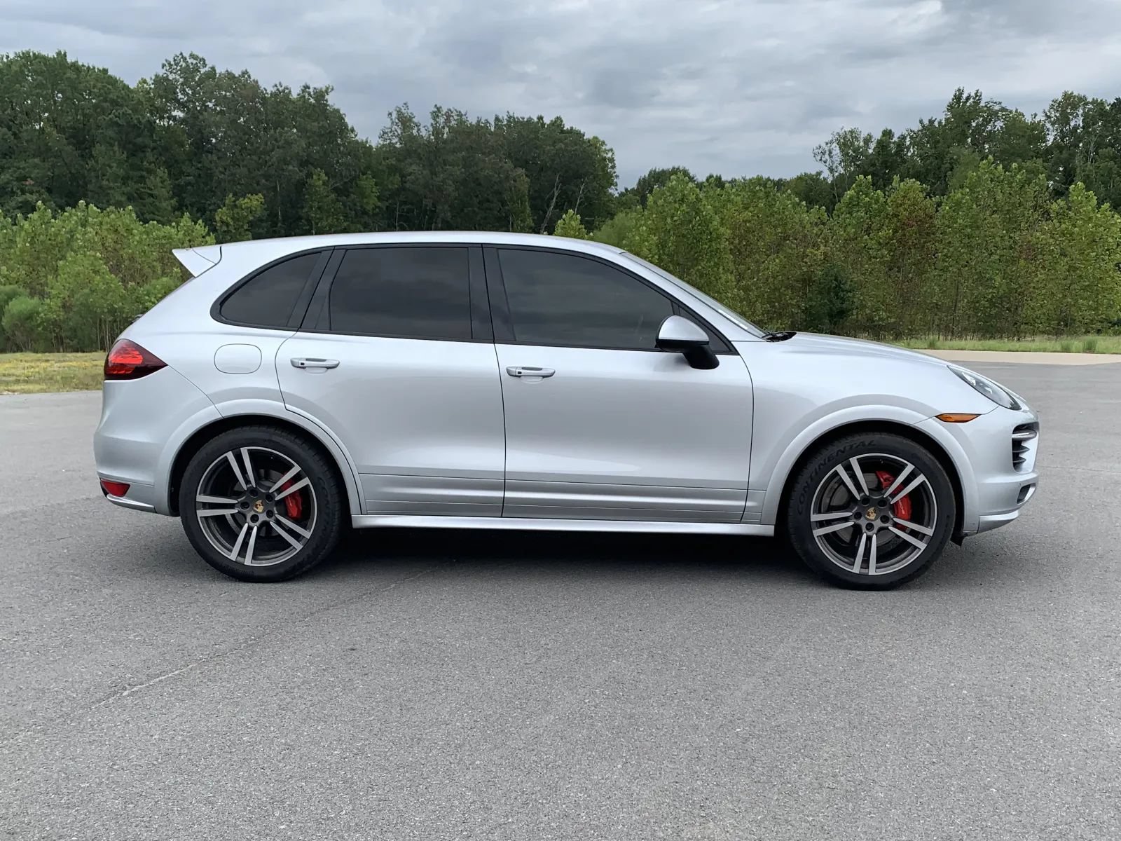 Used 2013 Porsche Cayenne GTS AWD/4WD image 8