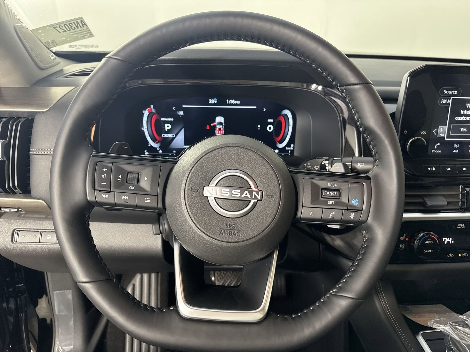 New 2025 Nissan Pathfinder Platinum image 12