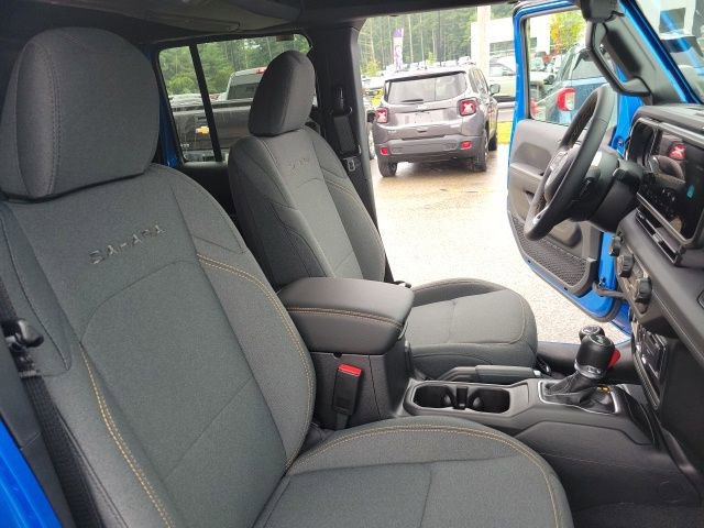 Used 2024 Jeep Wrangler Unlimited Sahara AWD/4WD image 28