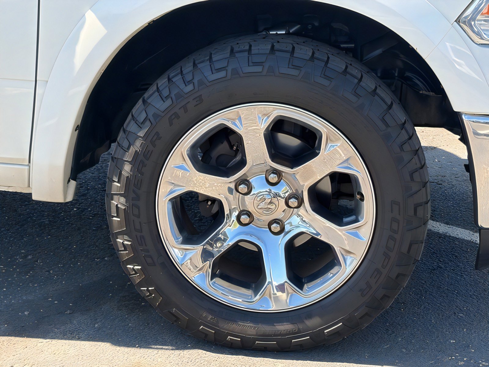 Used 2017 RAM 1500 Laramie w/ Convenience Group image 9