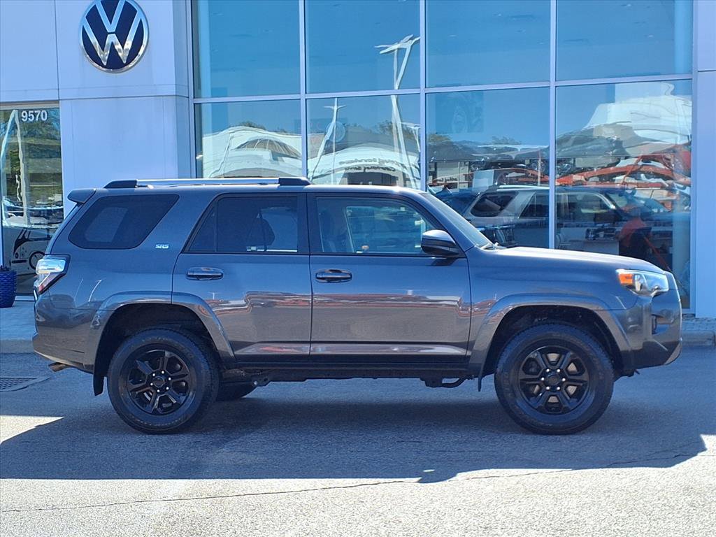 Used 2022 Toyota 4Runner SR5 image 8