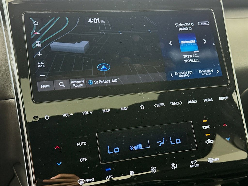 Used 2024 Hyundai Santa Cruz Night image 13