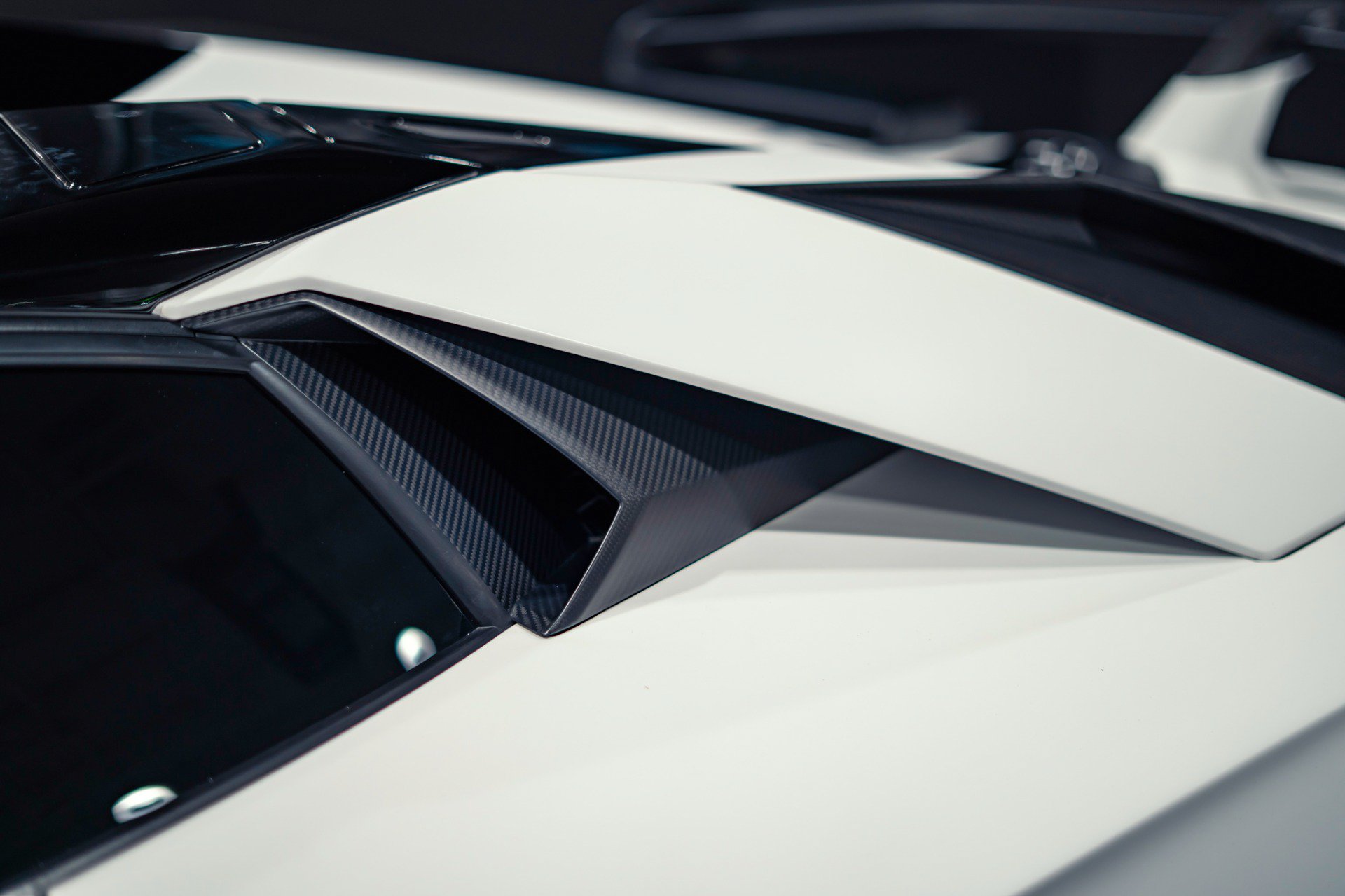 Used 2020 Lamborghini Aventador SVJ AWD/4WD image 33