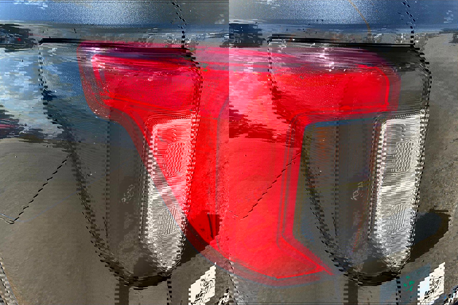 Used 2020 Ford Explorer Platinum w/ Premium Technology Package image 29