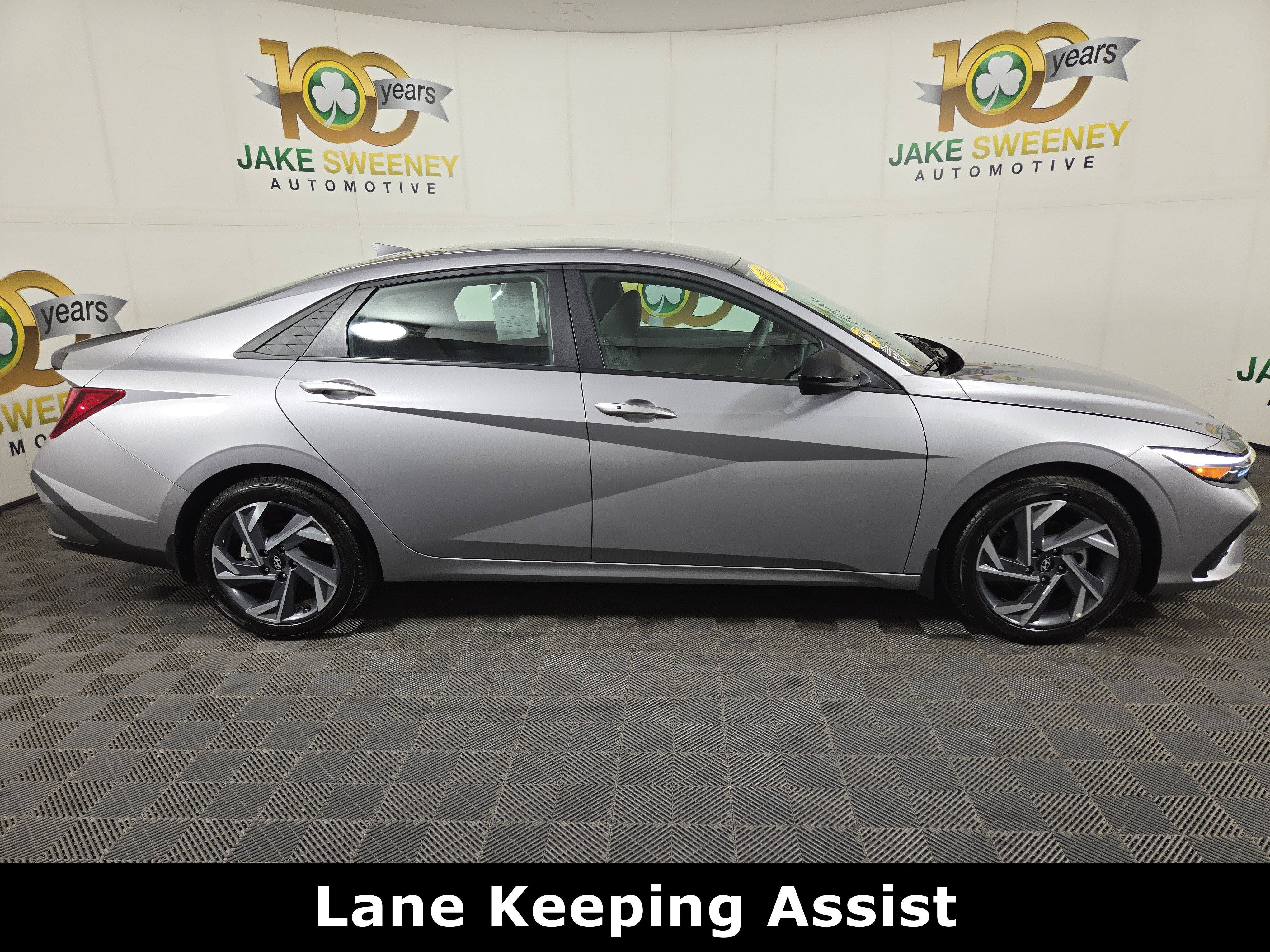 Used 2025 Hyundai Elantra Sport FWD image 10