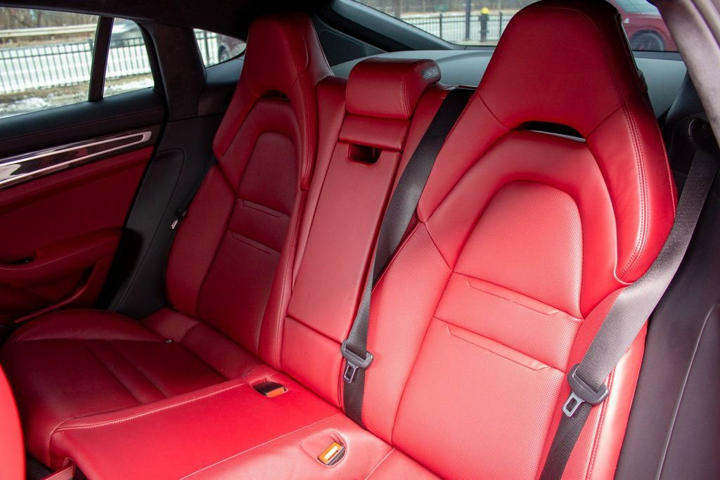 Used 2022 Porsche Panamera Turbo S image 22