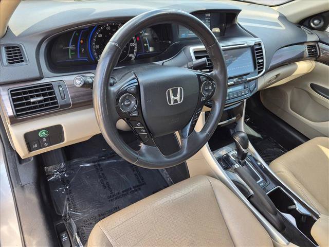 Used 2017 Honda Accord EX-L image 9