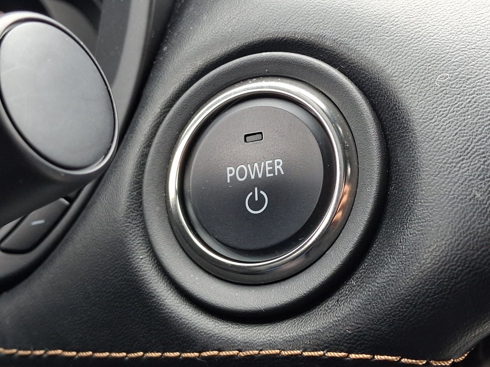 Certified 2025 MAZDA CX-70 Plug-In Hybrid w/ Premium Plus AWD/4WD image 27