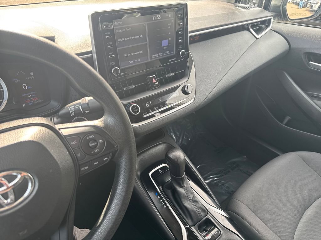 Used 2021 Toyota Corolla LE image 19