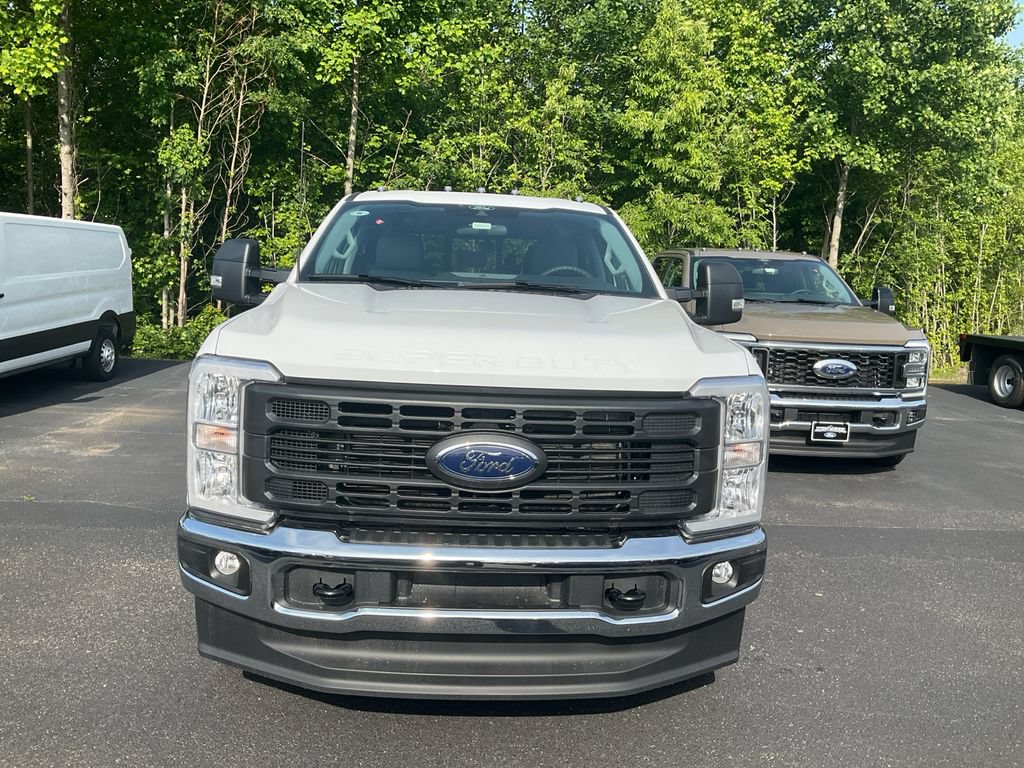 New 2026 Ford F350 XL AWD/4WD image 2