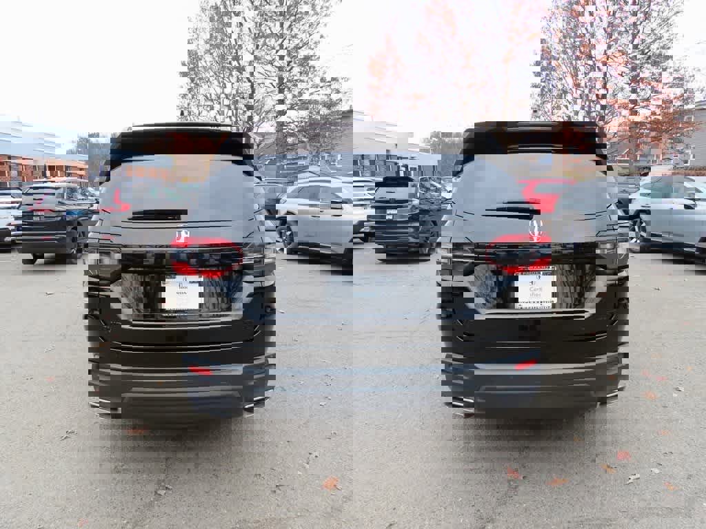 Used 2023 Honda Pilot Sport image 5