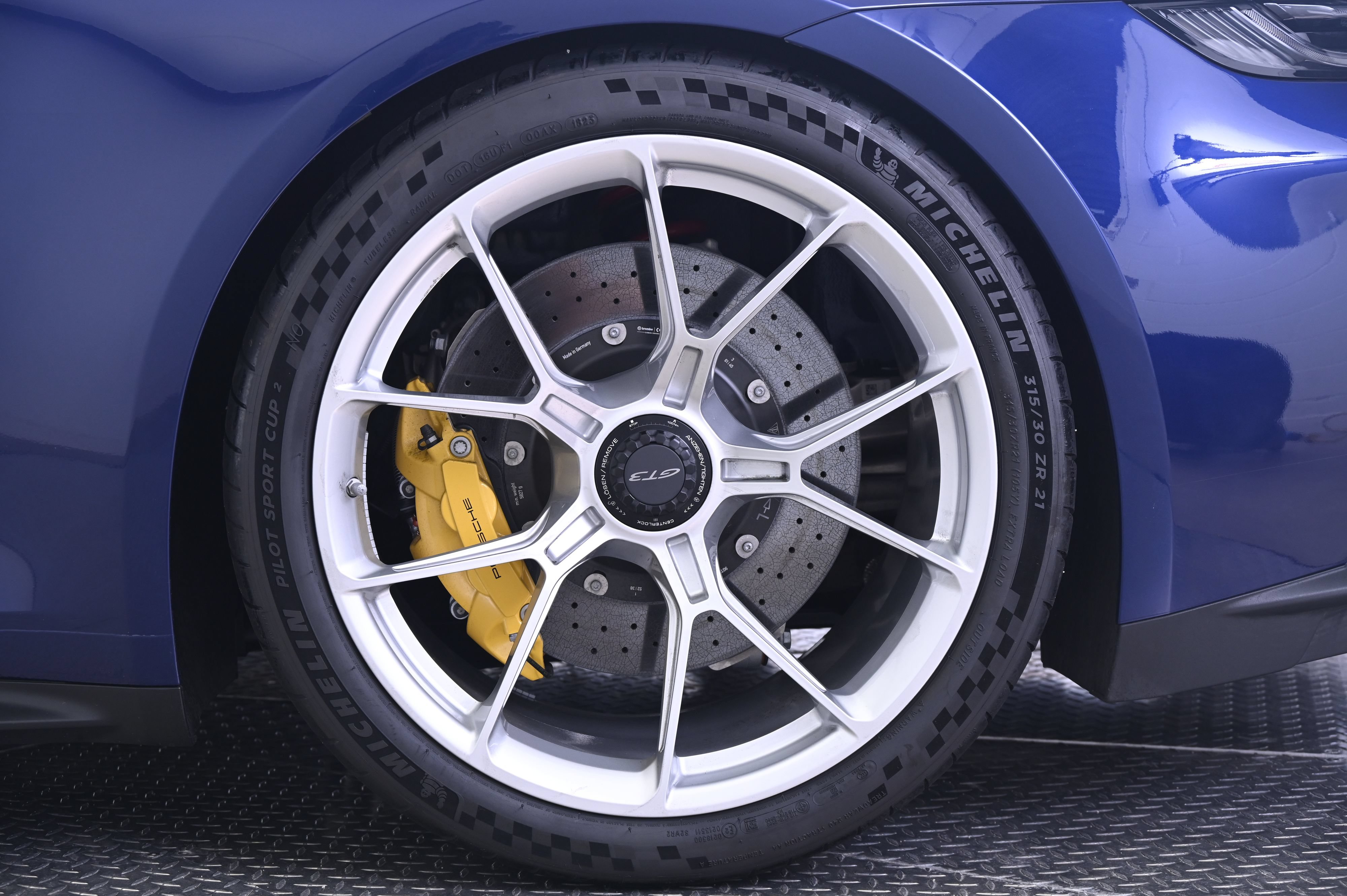 Certified 2024 Porsche 911 GT3 RWD image 12