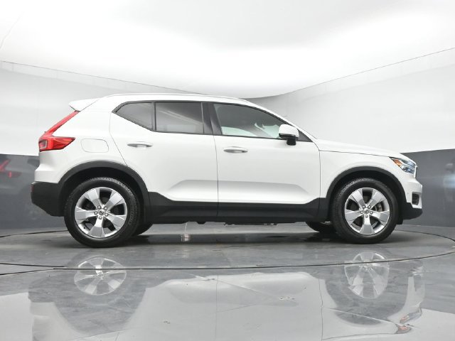 Used 2019 Volvo XC40 T5 Momentum AWD/4WD image 40