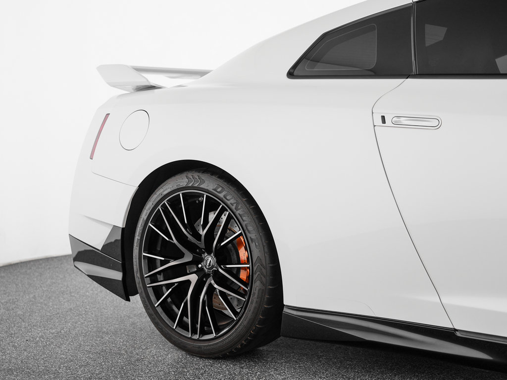 Used 2024 Nissan GT-R Premium w/ Premium Interior Package AWD/4WD image 41