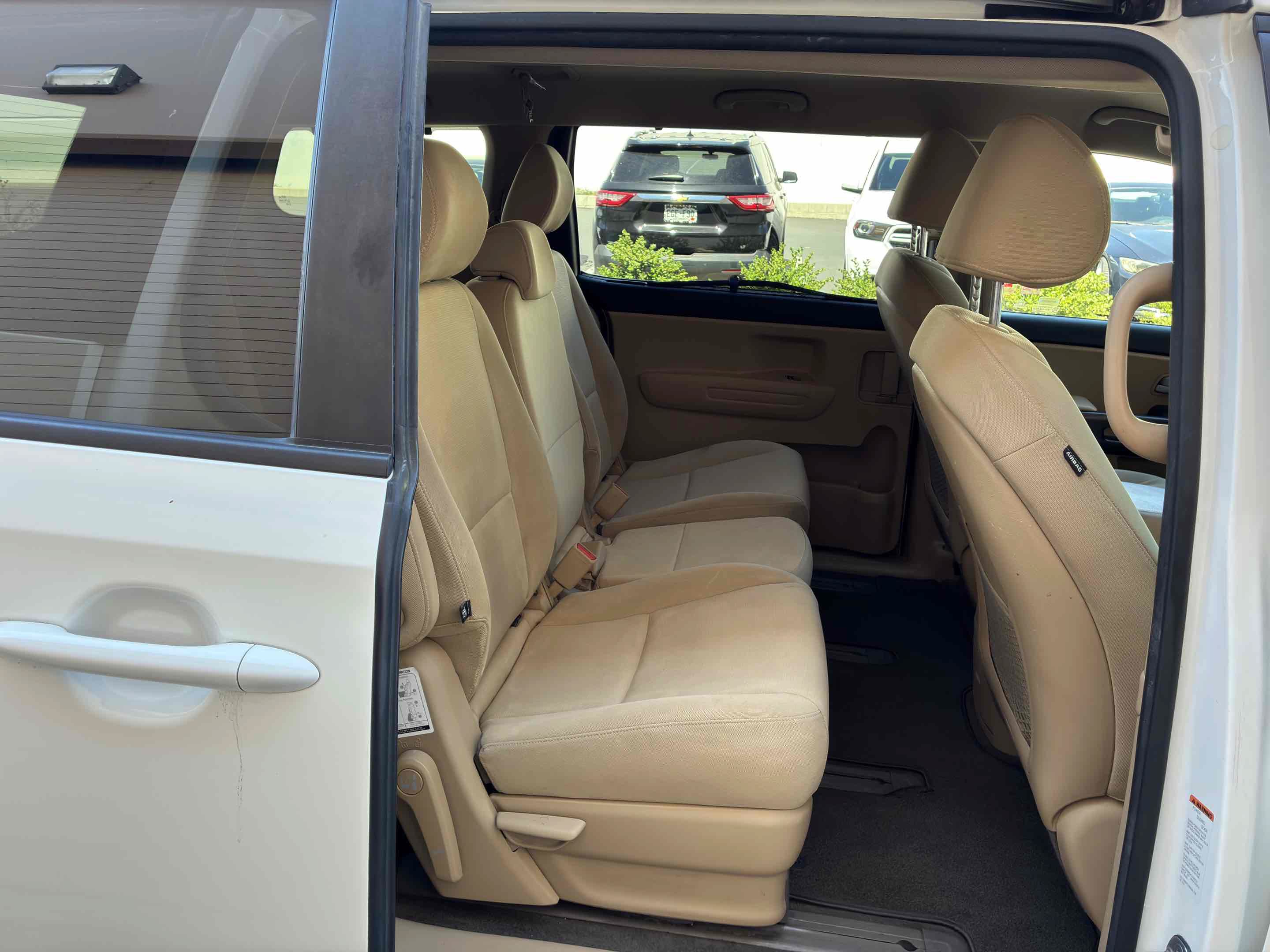 Used 2015 Kia Sedona LX w/ LX Convenience Package FWD image 48
