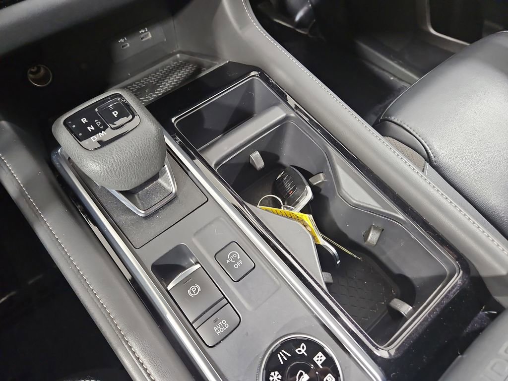 Used 2024 Nissan Pathfinder SL AWD/4WD image 22