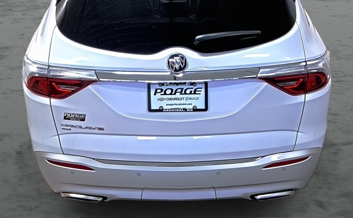 Used 2023 Buick Enclave Essence AWD/4WD image 11