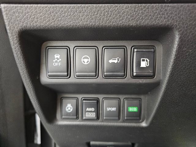 Used 2019 Nissan Rogue SV w/ Premium Package AWD/4WD image 29