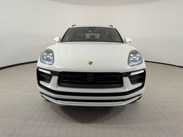 New 2026 Porsche Macan image 5