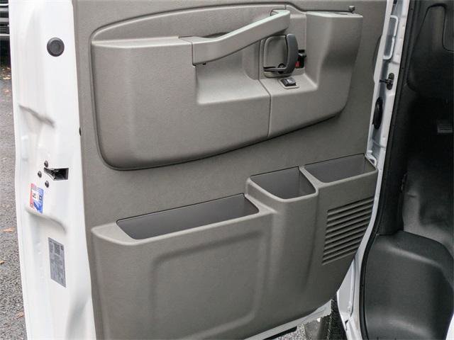 New 2025 Chevrolet Express 3500 w/ Driver Convenience Package image 12