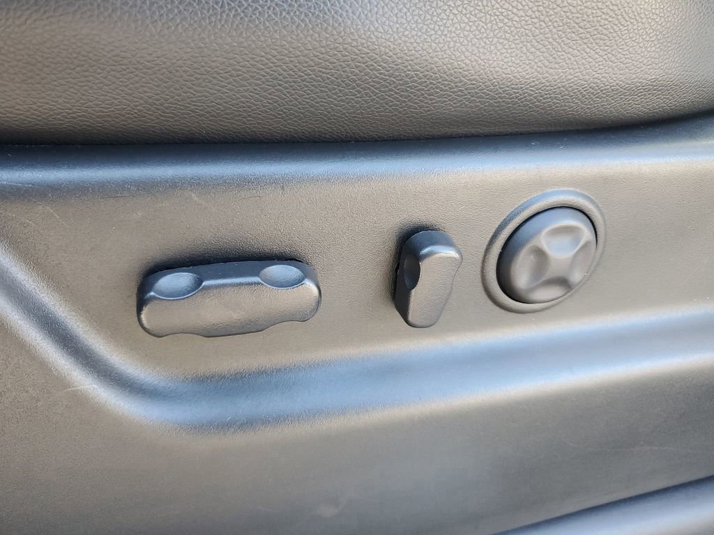 Used 2011 Chevrolet Tahoe LTZ image 15