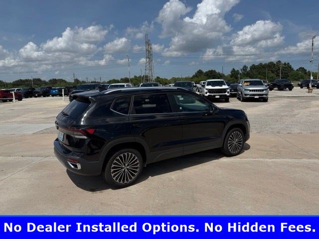 Used 2025 Volkswagen Taos SE FWD image 3