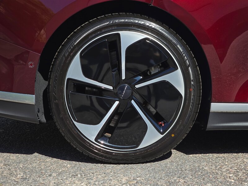 Used 2023 Lucid Air Touring AWD/4WD image 41