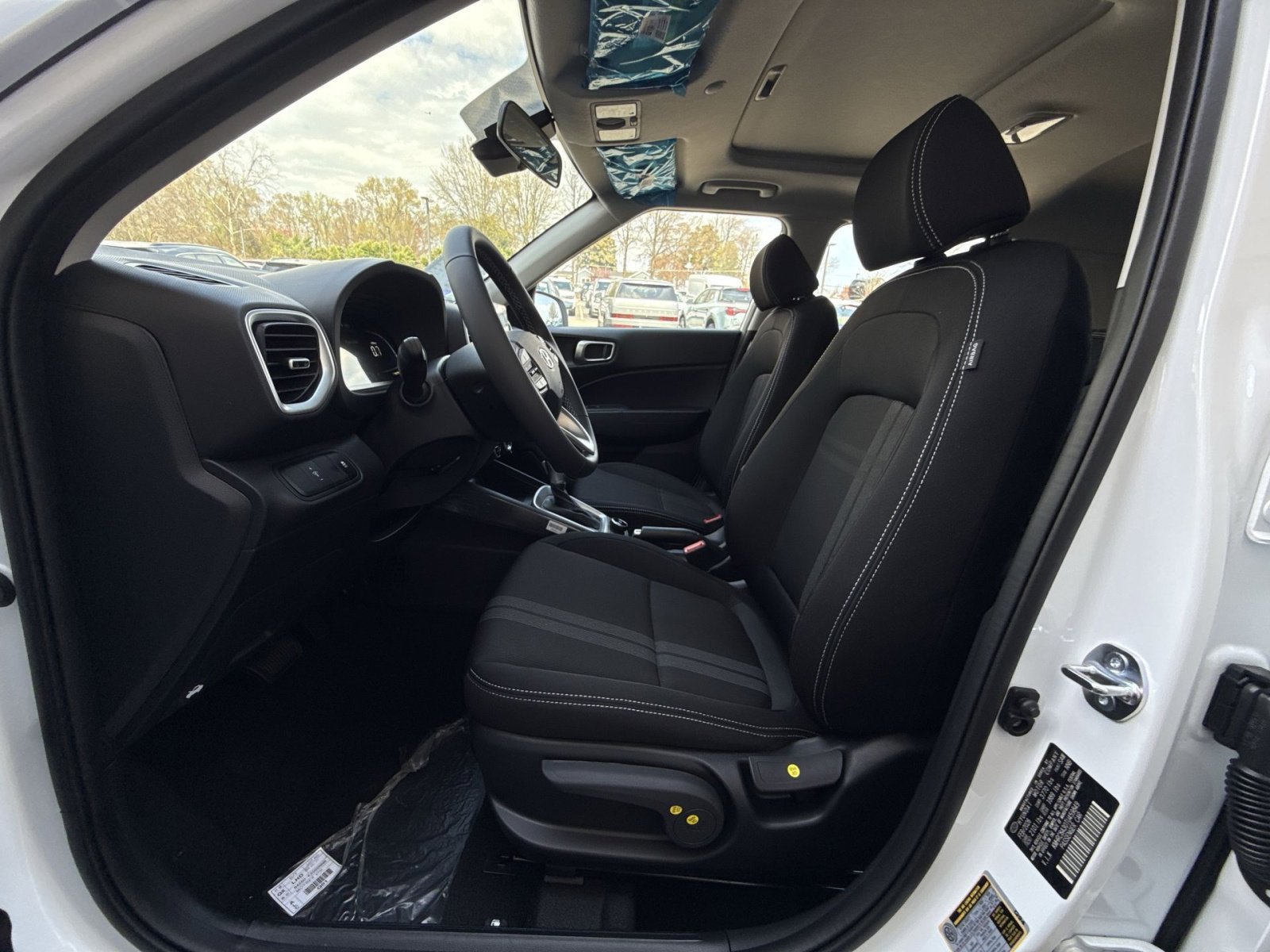 New 2026 Hyundai Venue SEL FWD image 13