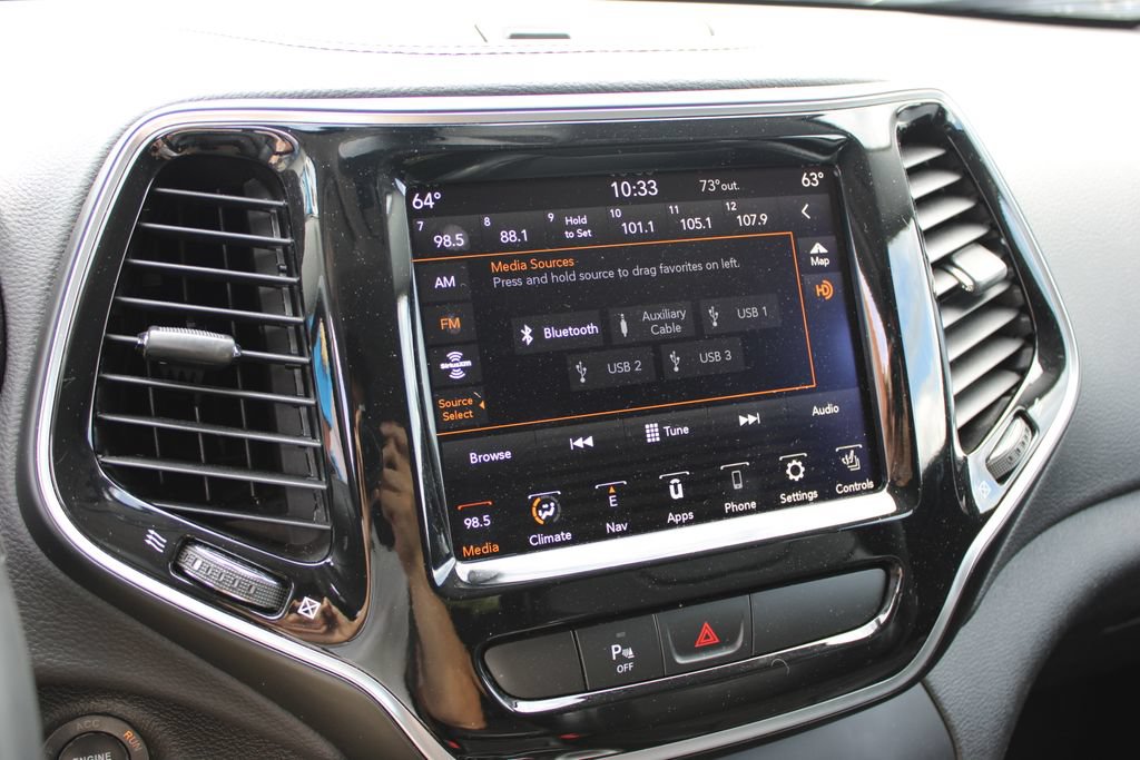 Used 2019 Jeep Cherokee Limited w/ Luxury Group AWD/4WD image 21