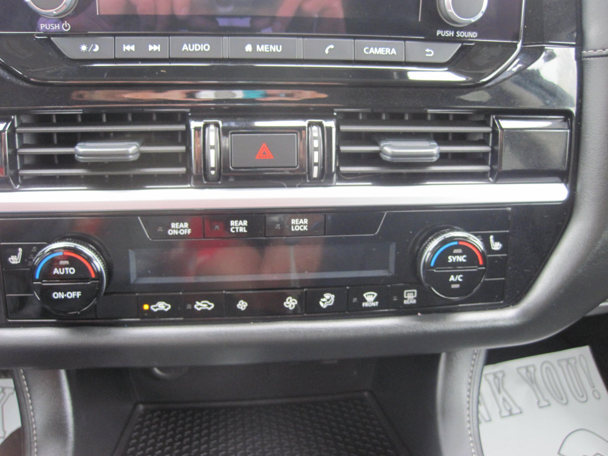 Used 2025 Nissan Pathfinder SV AWD/4WD image 22