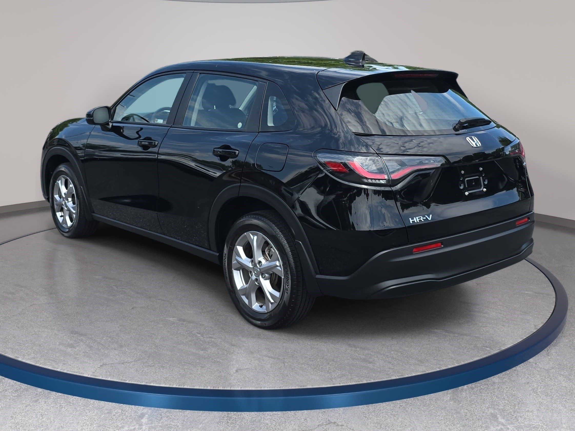Used 2024 Honda HR-V LX image 7