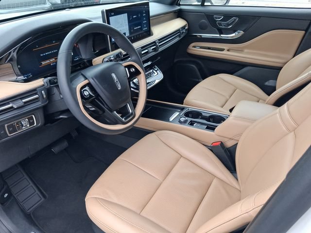Used 2023 Lincoln Corsair Reserve FWD image 11