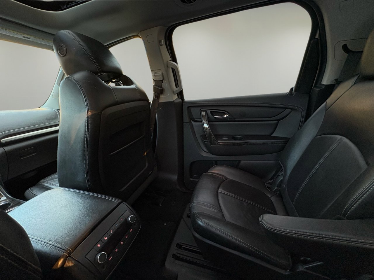 Used 2016 GMC Acadia SLT w/ Open Road Package image 31