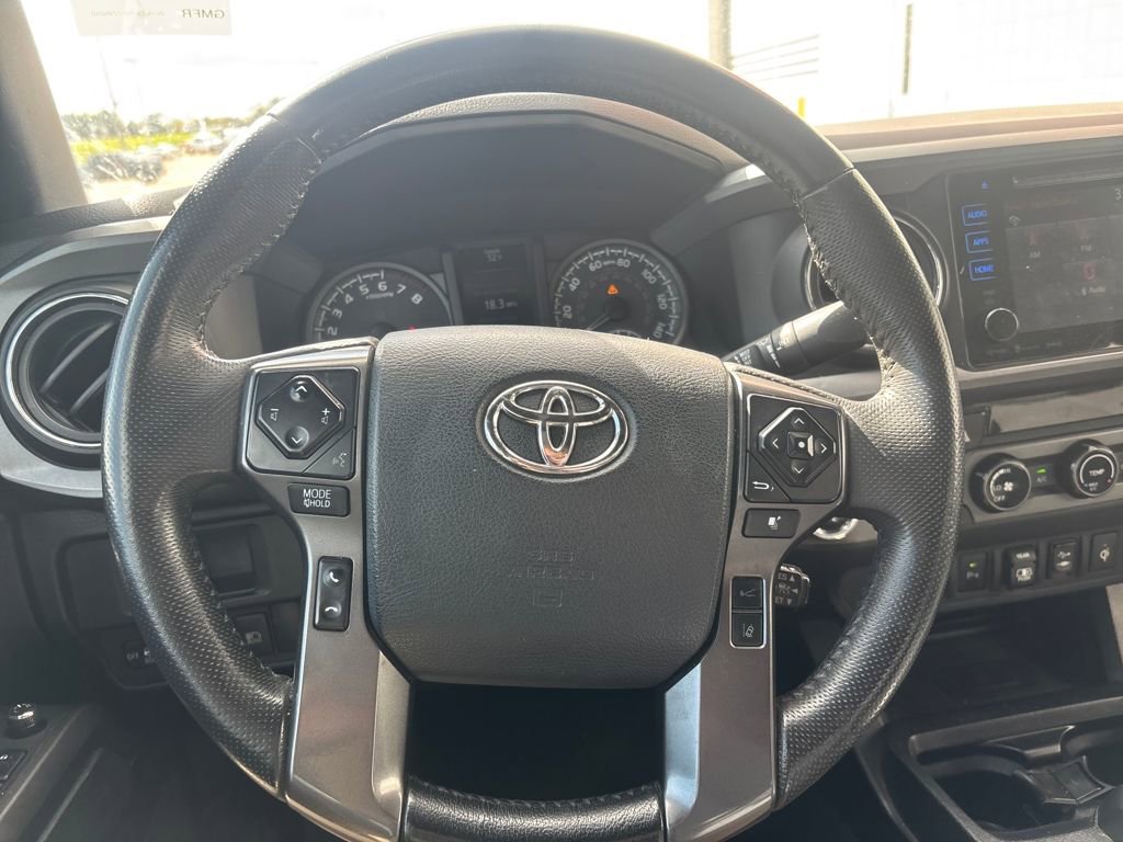 Used 2018 Toyota Tacoma TRD Sport w/ Technology Package image 17