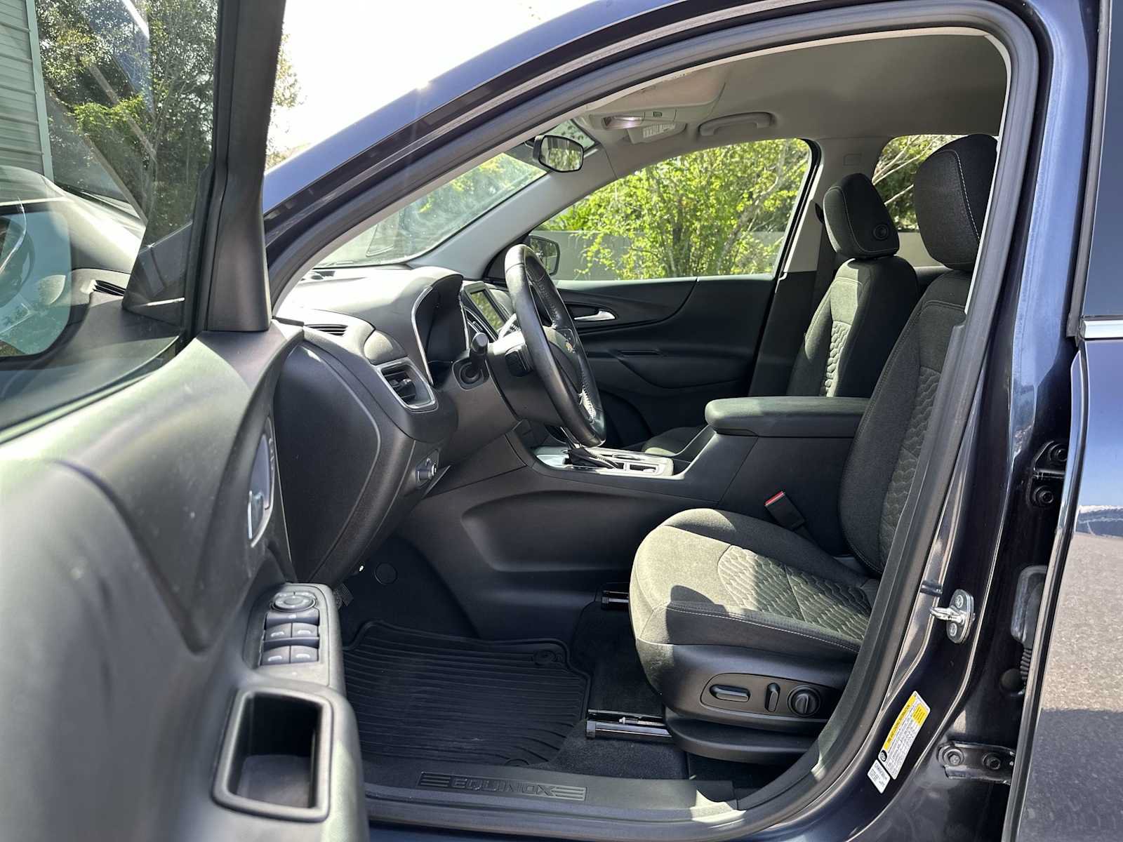 Certified 2019 Chevrolet Equinox LT FWD image 2