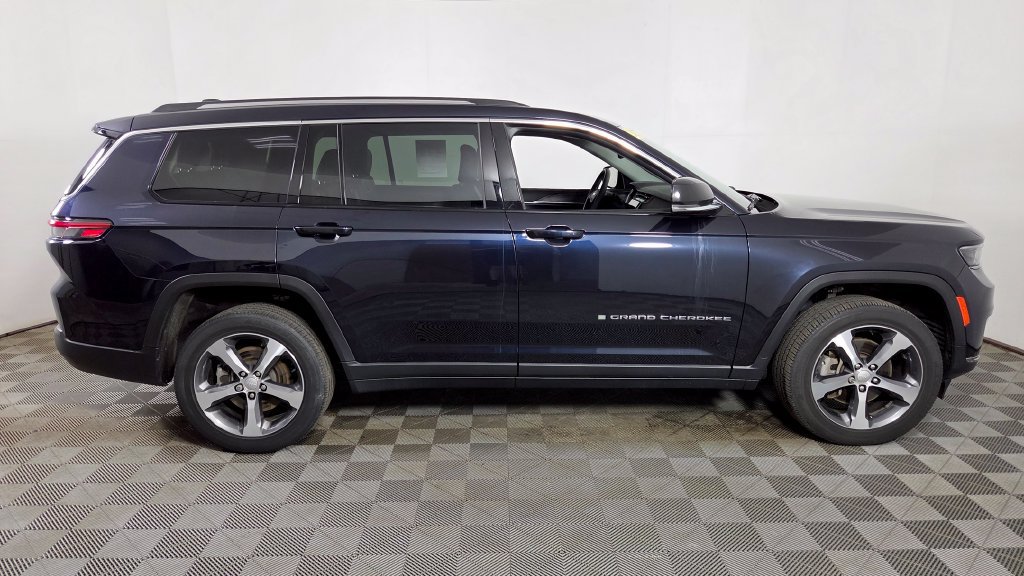 Used 2023 Jeep Grand Cherokee L Limited AWD/4WD image 11