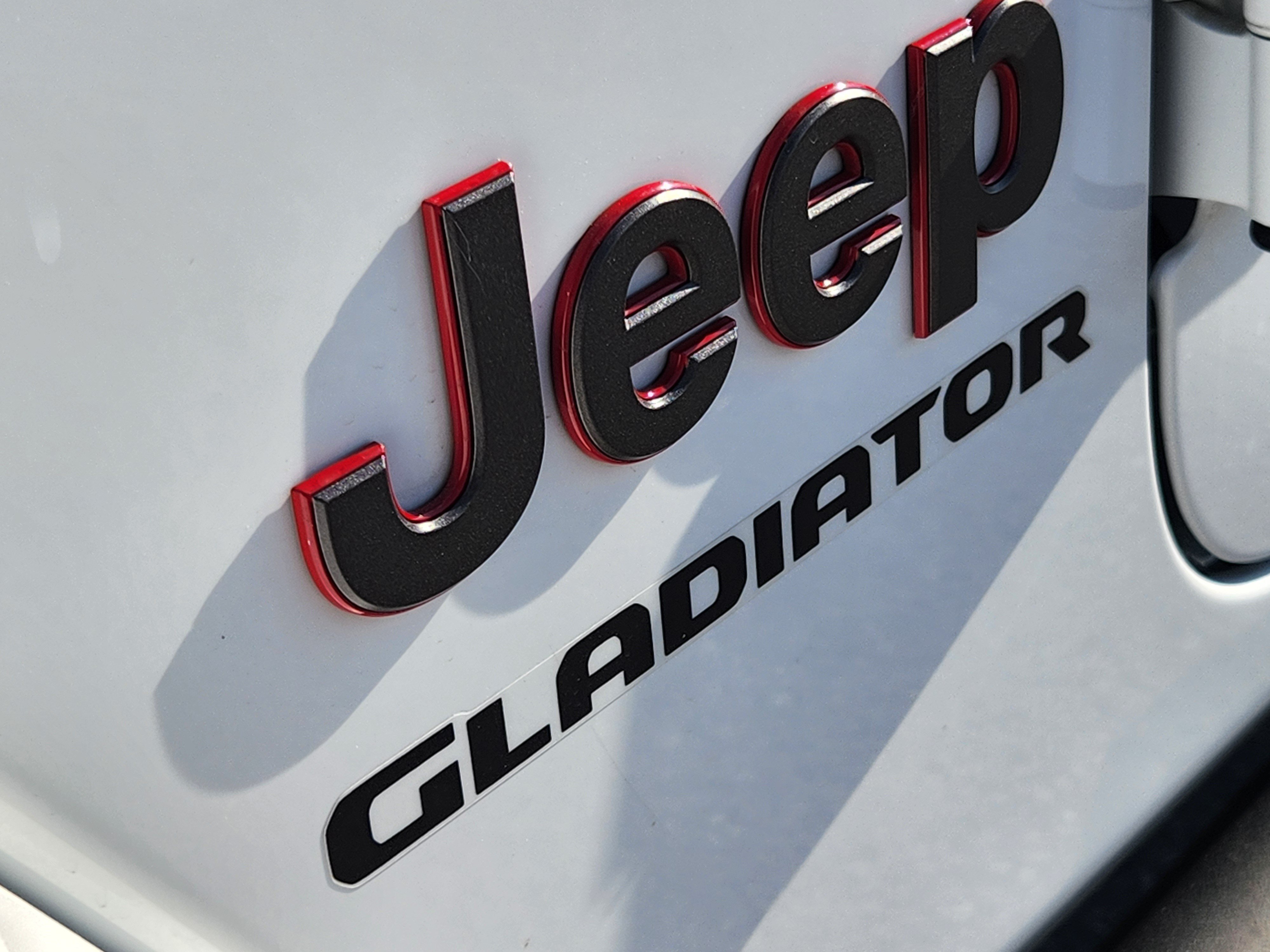 Used 2022 Jeep Gladiator Rubicon w/ LED Lighting Group AWD/4WD image 12