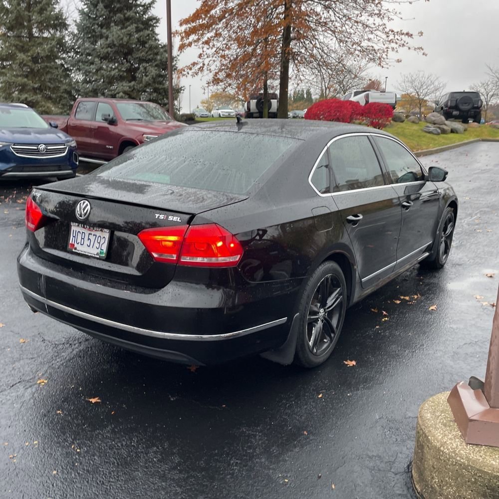 Used 2015 Volkswagen Passat 1.8T SEL Premium image 5