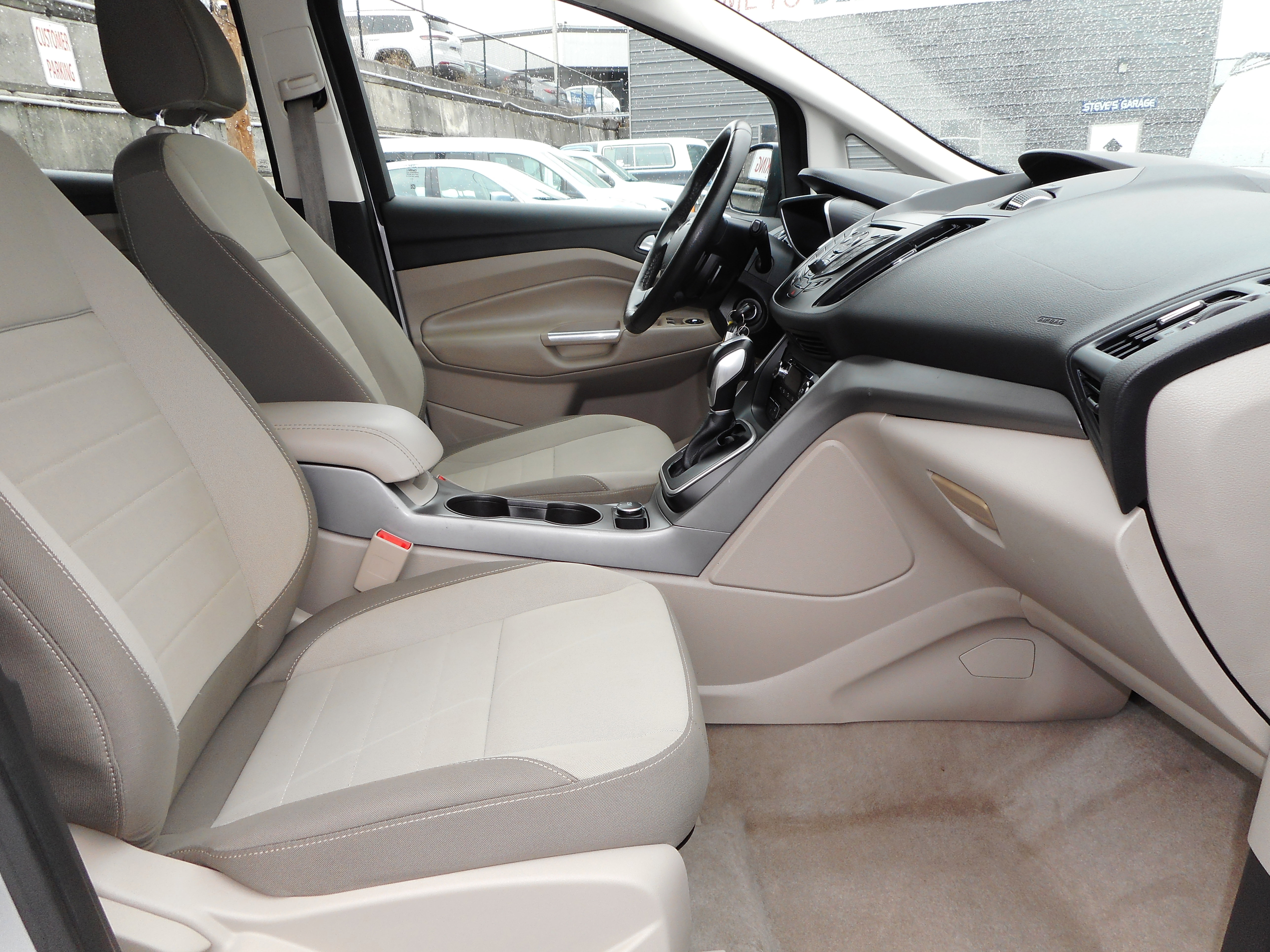 Used 2014 Ford C-MAX SE image 26